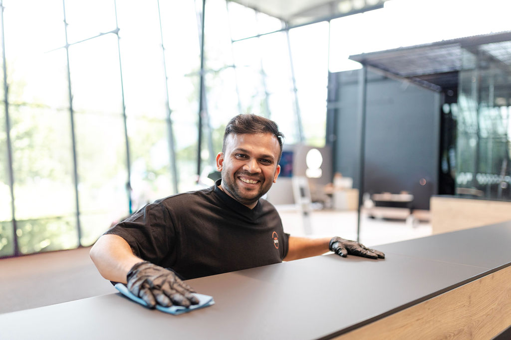 Siskon Siivous hero 2